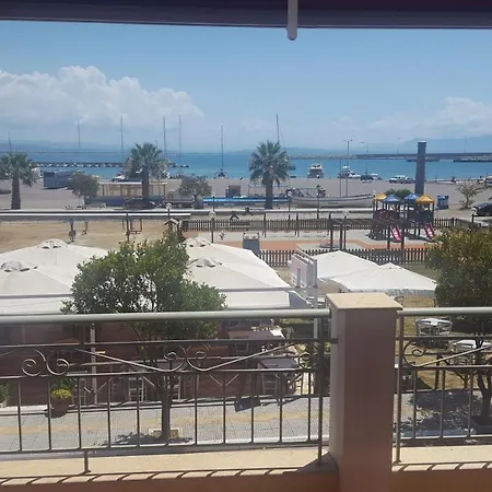 View 2 Tatil Evi Katakolo