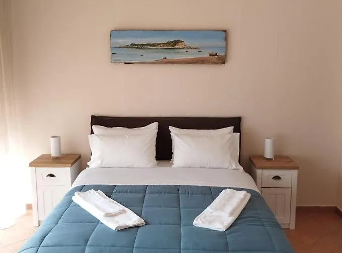 View 2 Holiday home *